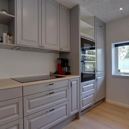 Semesterbostad 9 Amazing Sommerhouse